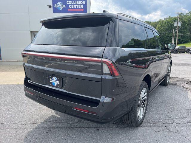 new 2025 Lincoln Navigator car, priced at $104,215