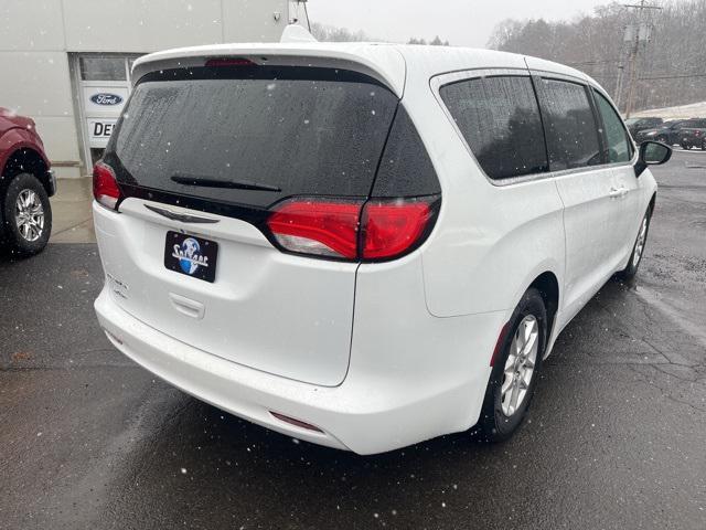 used 2017 Chrysler Pacifica car, priced at $14,995