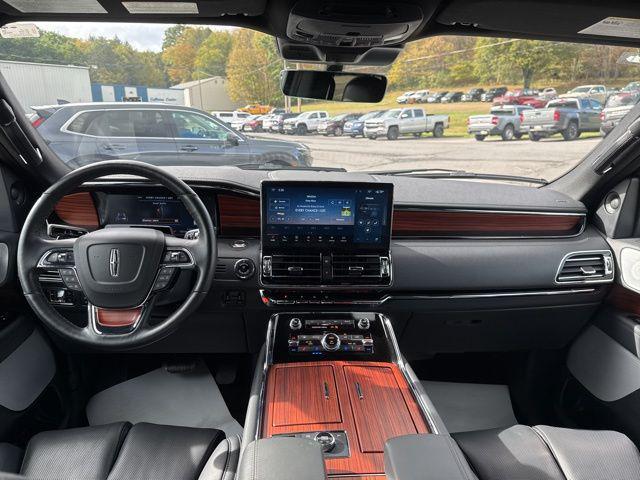 new 2024 Lincoln Navigator car, priced at $99,995