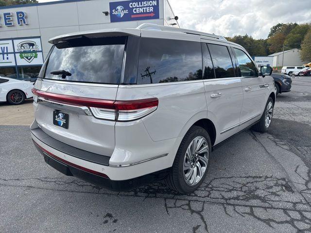 new 2024 Lincoln Navigator car, priced at $99,995