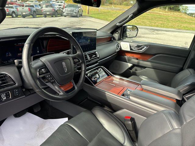 new 2024 Lincoln Navigator car, priced at $99,995