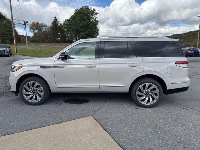 new 2024 Lincoln Navigator car, priced at $99,995