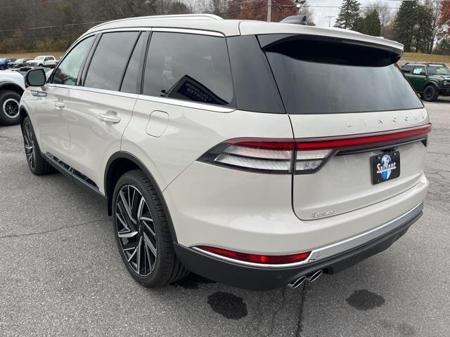 new 2025 Lincoln Aviator car, priced at $80,450