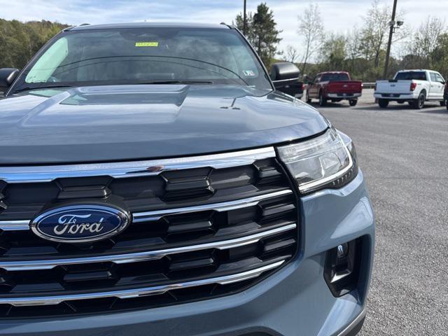 new 2025 Ford Explorer car, priced at $51,365