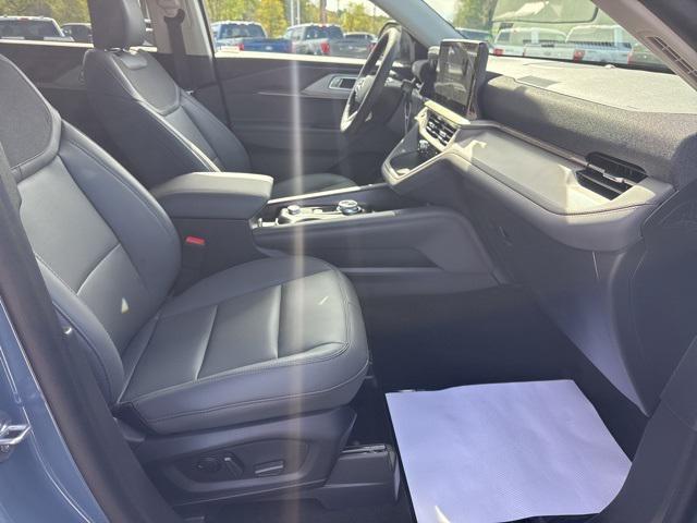 new 2025 Ford Explorer car, priced at $51,365