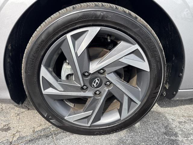 used 2025 Hyundai Elantra car, priced at $20,437