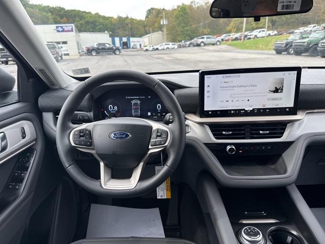 new 2025 Ford Explorer car, priced at $51,370
