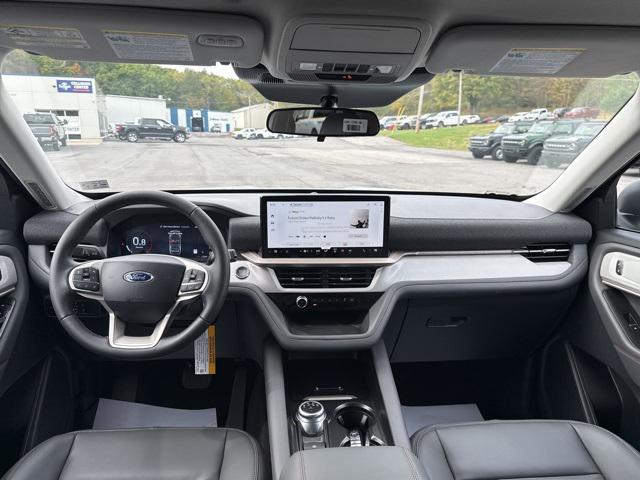 new 2025 Ford Explorer car, priced at $51,370
