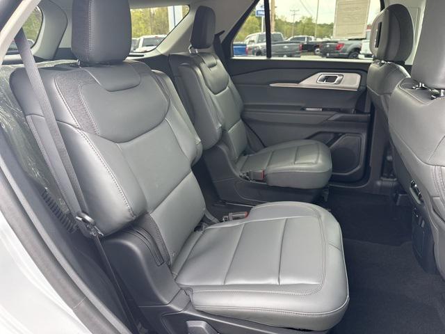 new 2025 Ford Explorer car, priced at $51,370