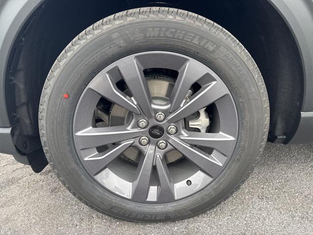 new 2025 Ford Explorer car, priced at $51,370