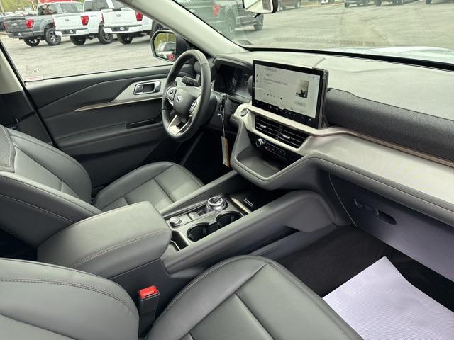 new 2025 Ford Explorer car, priced at $51,370