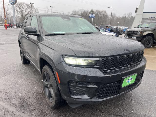 used 2023 Jeep Grand Cherokee car, priced at $33,995