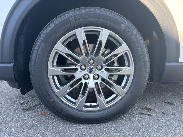 new 2025 Ford Explorer car, priced at $51,350
