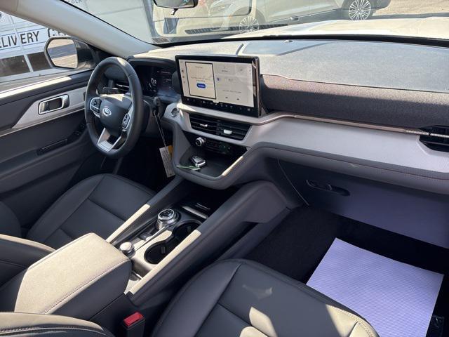 new 2025 Ford Explorer car, priced at $51,350