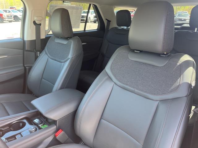 new 2025 Ford Explorer car, priced at $45,305