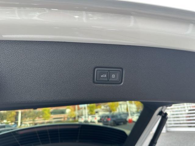 new 2026 Audi SQ8 car, priced at $123,405