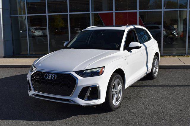 new 2025 Audi Q5 car, priced at $61,880