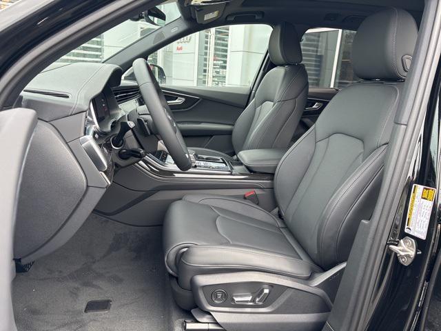 new 2025 Audi Q7 car, priced at $78,847