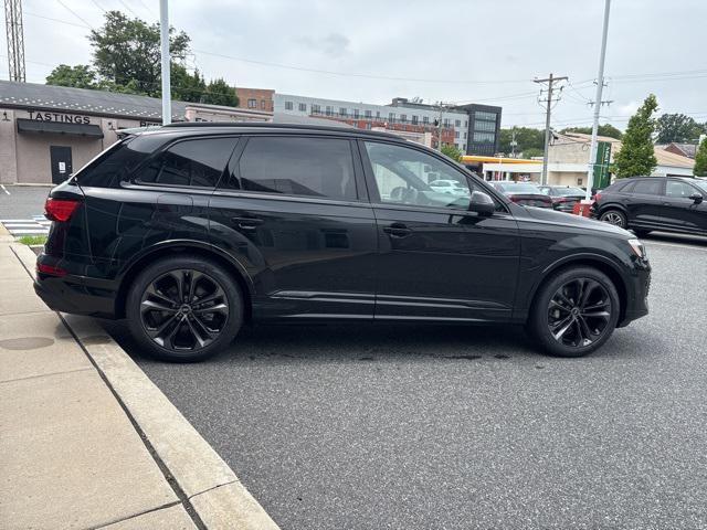 new 2025 Audi Q7 car, priced at $78,847