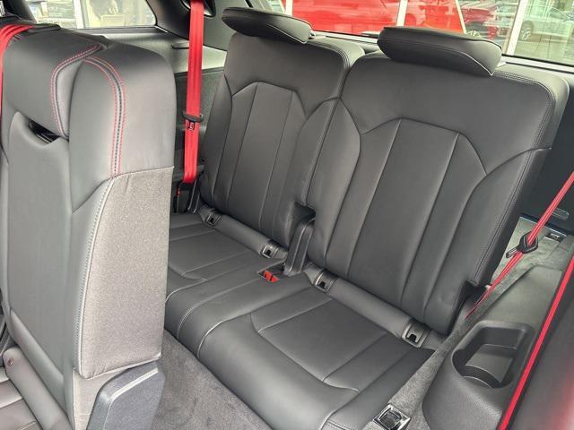 new 2026 Audi Q7 car, priced at $85,590