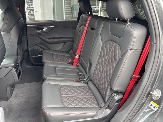 new 2026 Audi Q7 car, priced at $85,590