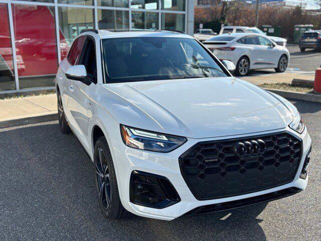 new 2025 Audi Q5 car, priced at $58,925