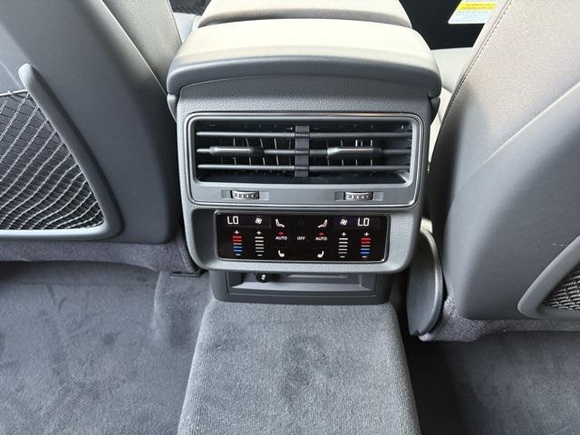 new 2025 Audi Q7 car, priced at $73,950