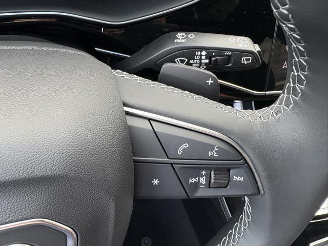 new 2025 Audi Q7 car, priced at $73,950