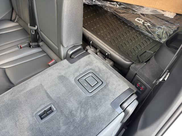 new 2025 Audi Q7 car, priced at $73,950