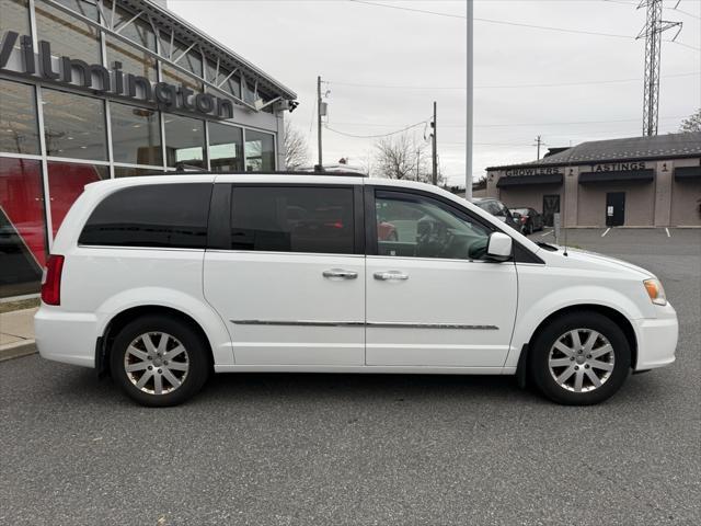 used 2014 Chrysler Town & Country car, priced at $9,389