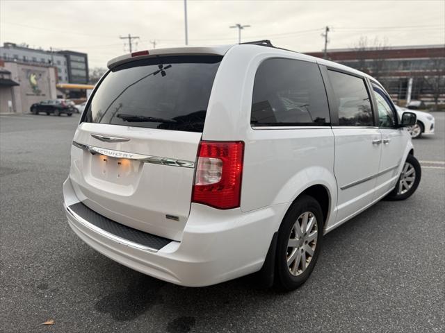 used 2014 Chrysler Town & Country car, priced at $9,389