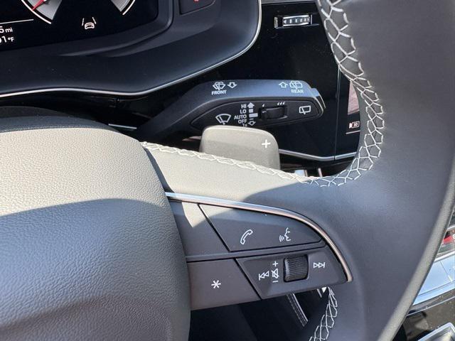 new 2025 Audi Q7 car, priced at $71,769