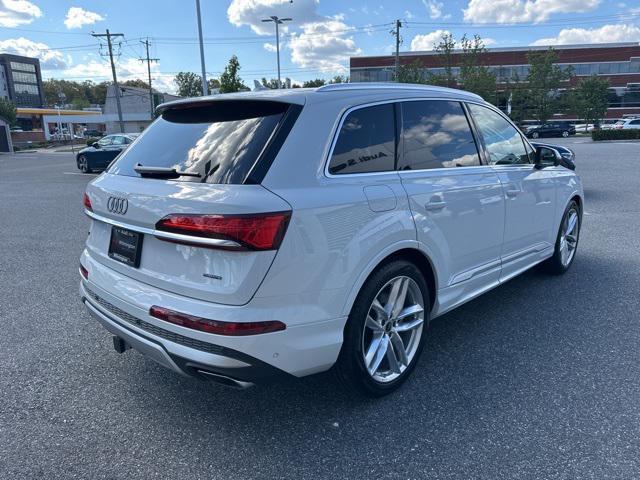 new 2025 Audi Q7 car, priced at $76,950