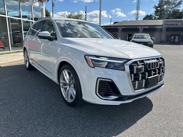 new 2025 Audi Q7 car, priced at $76,950