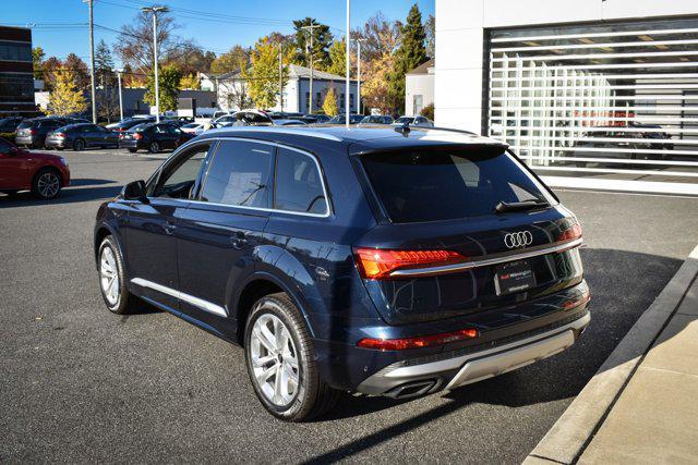 new 2025 Audi Q7 car, priced at $75,035