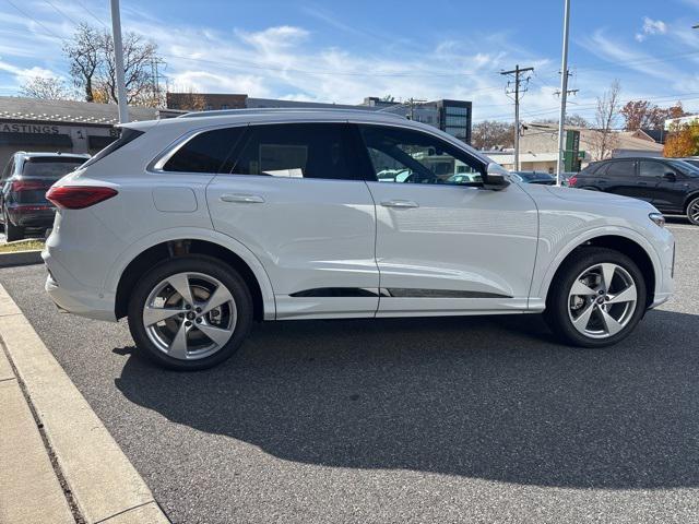new 2025 Audi Q5 car, priced at $62,080