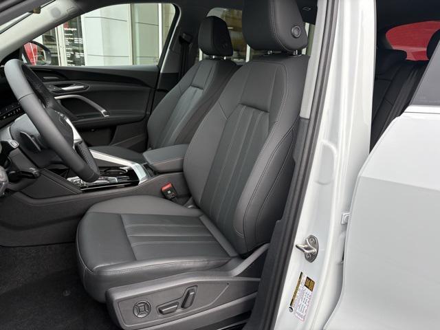 new 2025 Audi Q5 car, priced at $59,680