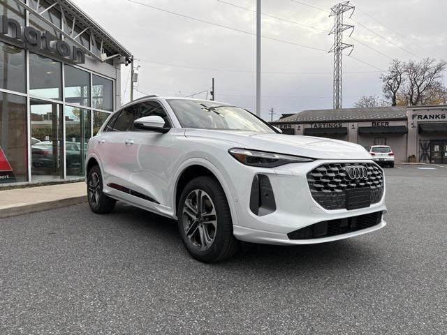 new 2025 Audi Q5 car, priced at $59,680