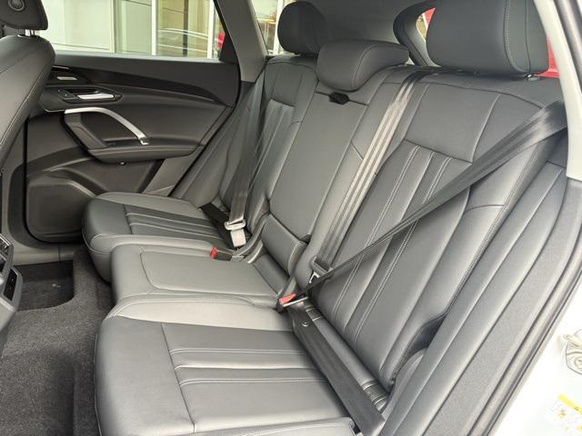 new 2025 Audi Q5 car, priced at $59,680