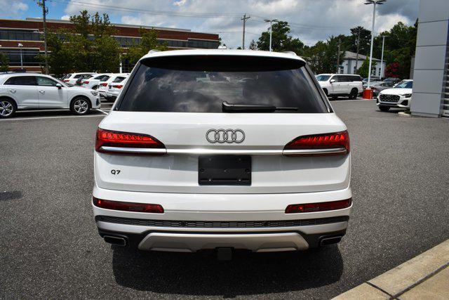 new 2025 Audi Q7 car, priced at $81,830