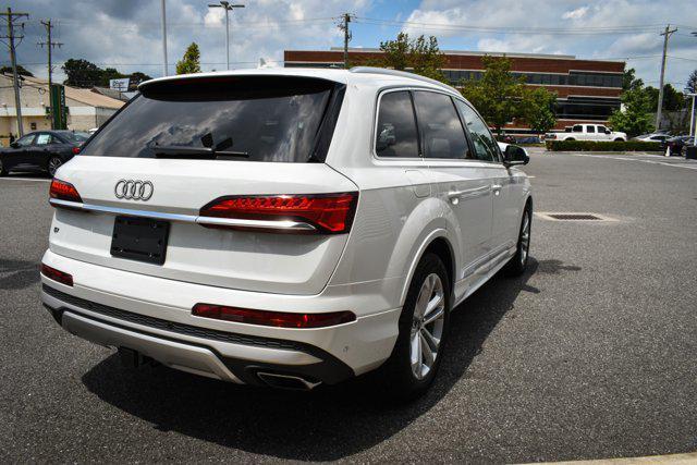 new 2025 Audi Q7 car, priced at $81,830