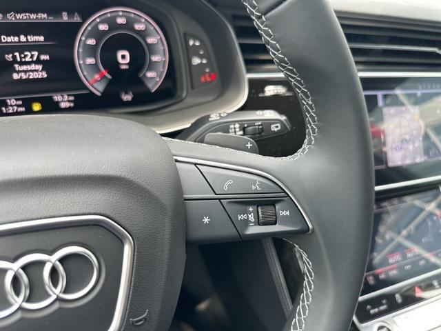 new 2025 Audi Q7 car, priced at $71,769