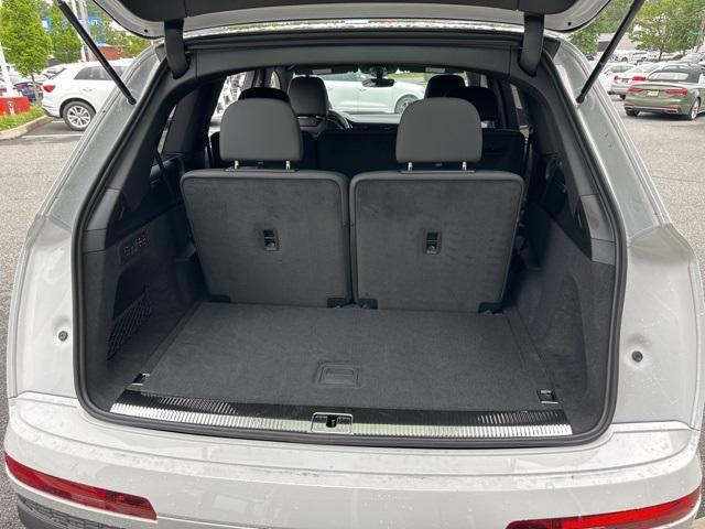 new 2025 Audi Q7 car, priced at $74,580