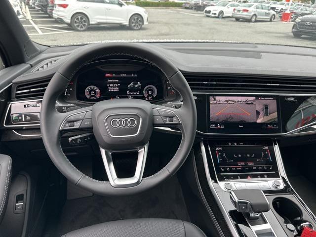 new 2025 Audi Q7 car, priced at $74,580