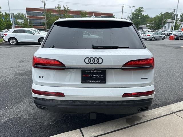 new 2025 Audi Q7 car, priced at $74,580
