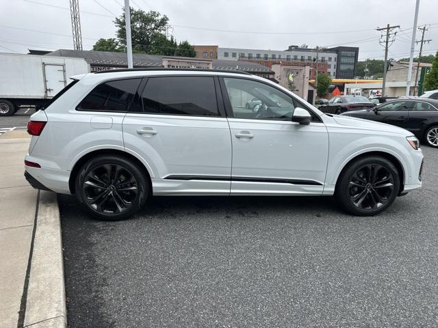 new 2025 Audi Q7 car, priced at $74,580