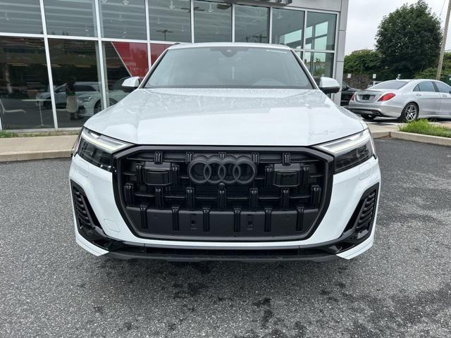 new 2025 Audi Q7 car, priced at $74,580