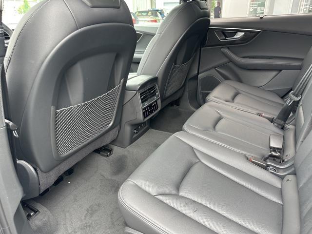 new 2025 Audi Q7 car, priced at $74,580