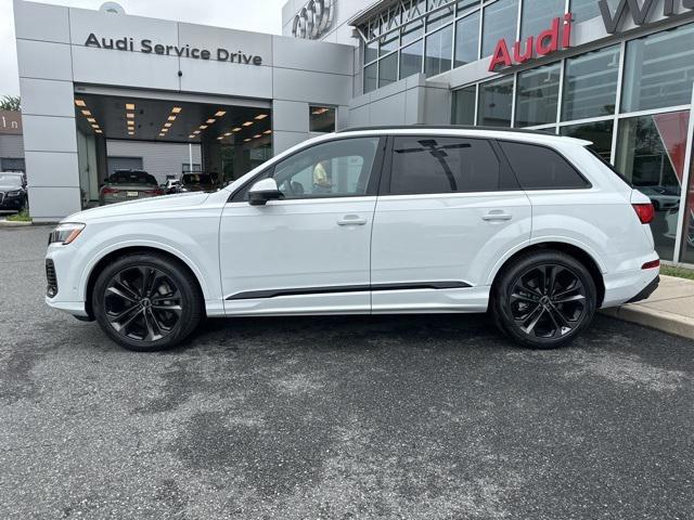 new 2025 Audi Q7 car, priced at $74,580