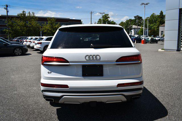 new 2025 Audi Q7 car, priced at $75,700